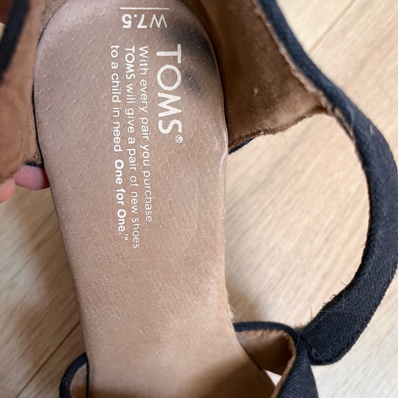 Toms wedge sandals, 4" heel , rattan with navy blue canvas fabric ankle strap - Picture 2 of 16